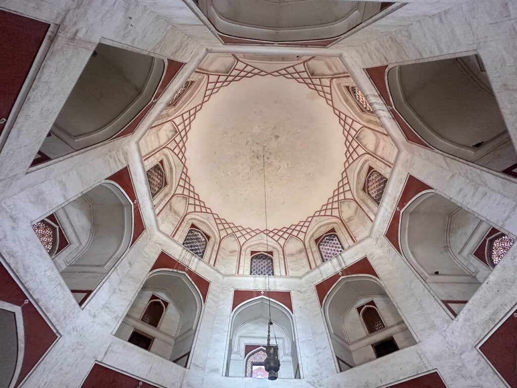Humayun tomb interior