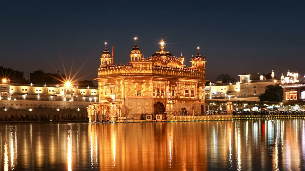 Golden Temple at night