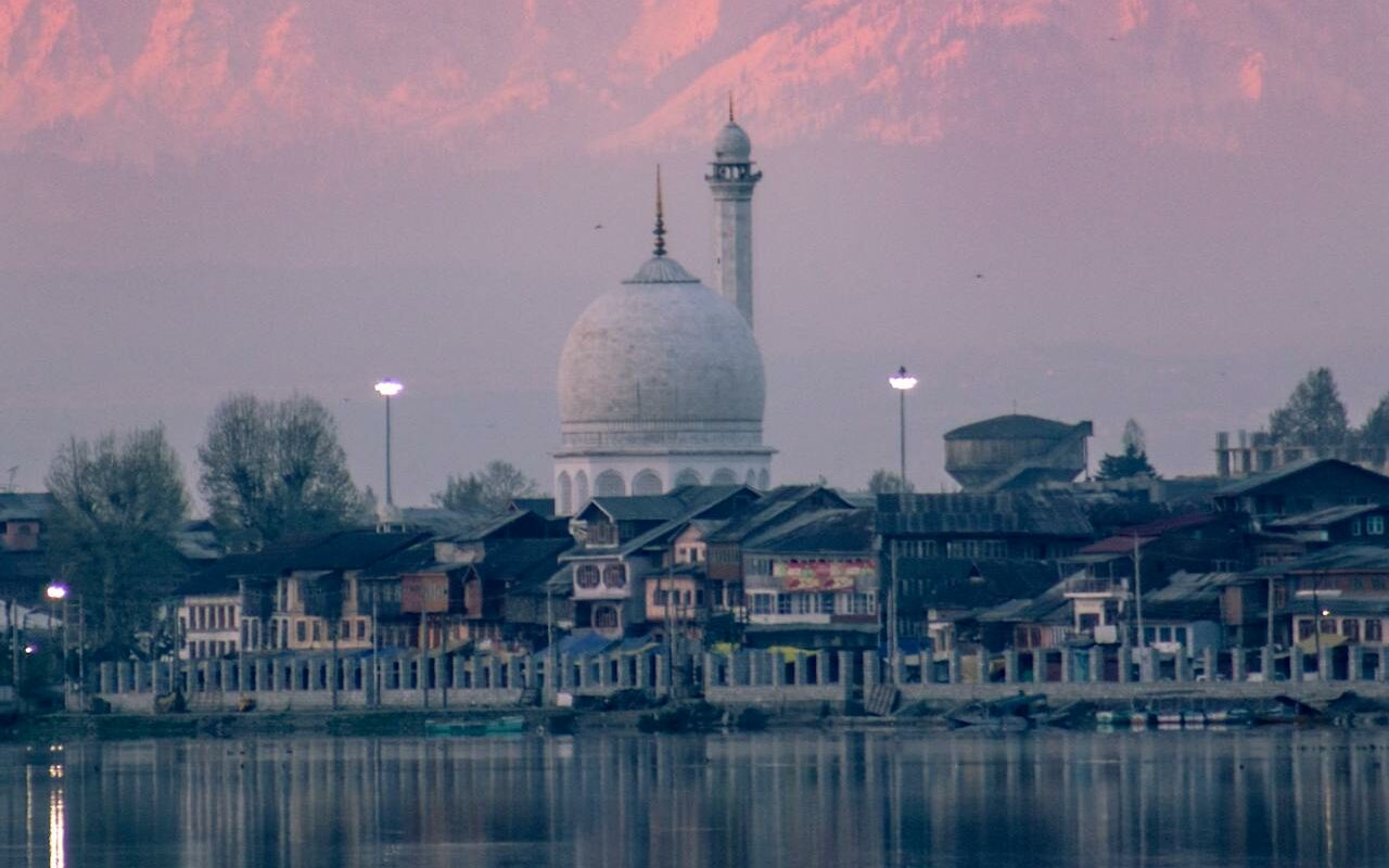 Hazratbal Shrine, Srinagar