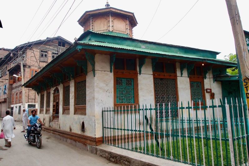 Qamar Reshi Sahib Shrine