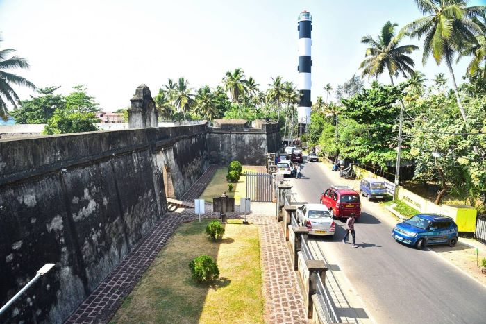 How to reach Anjengo Fort, Kerala