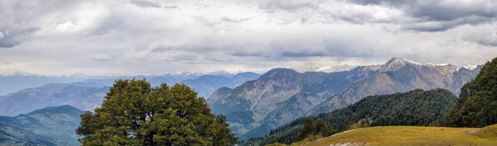 Panoramic view from Jalori Pass of the surrounding mountains