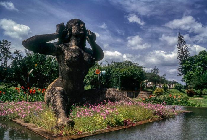 Statue of Yakshi in Malampuzha garden