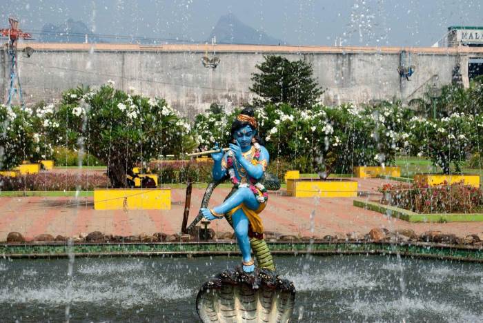 dancing lord krishna, malampuzha gardens