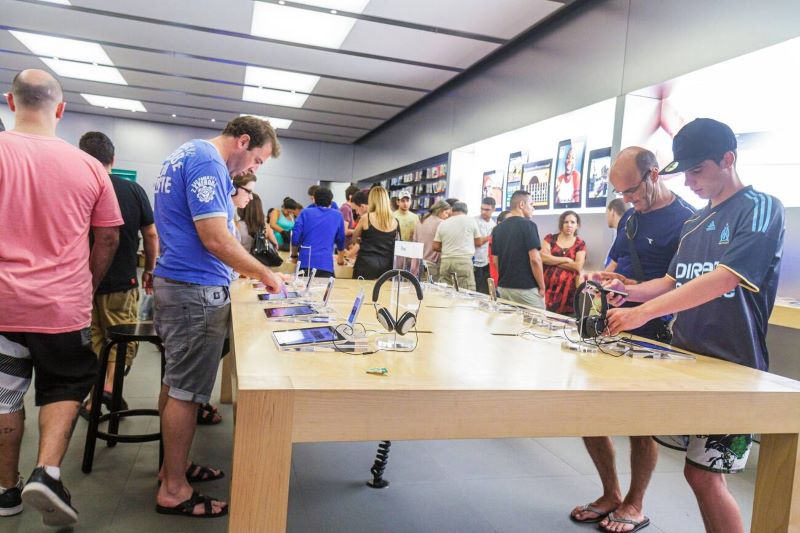 Apple store at Aventura Mall USA