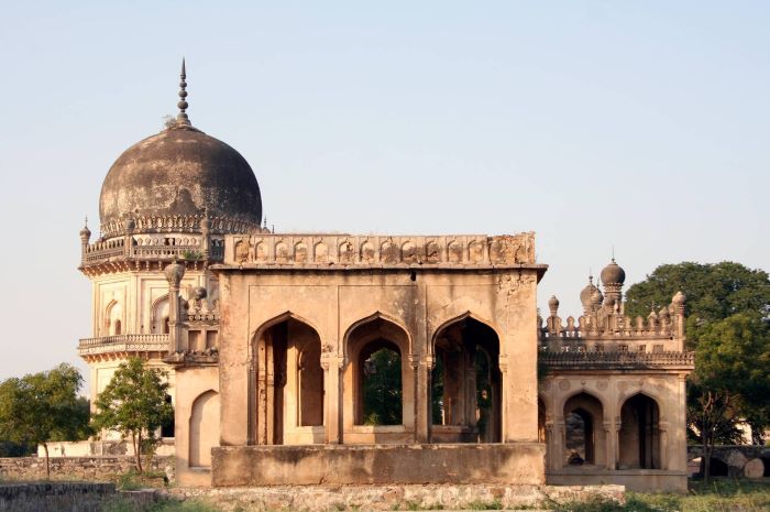 Qutub Shahi Tombs