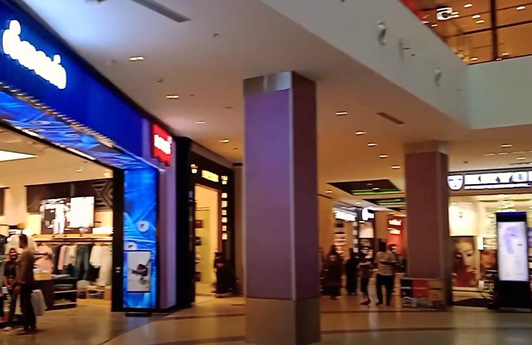 What makes VR Mall Chennai different from other shopping spots